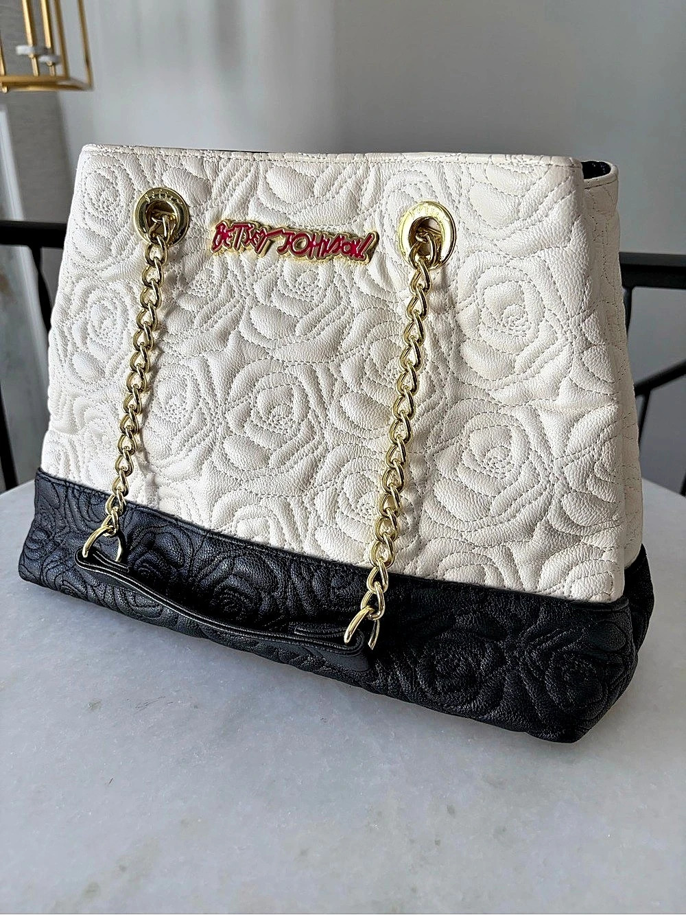 Betsey Johnson White & Black Chain Shoulder Bag